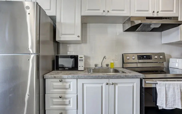 DestinationStays-University of Montreal