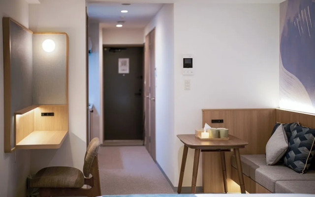 rakuyado-hanazonoekmae