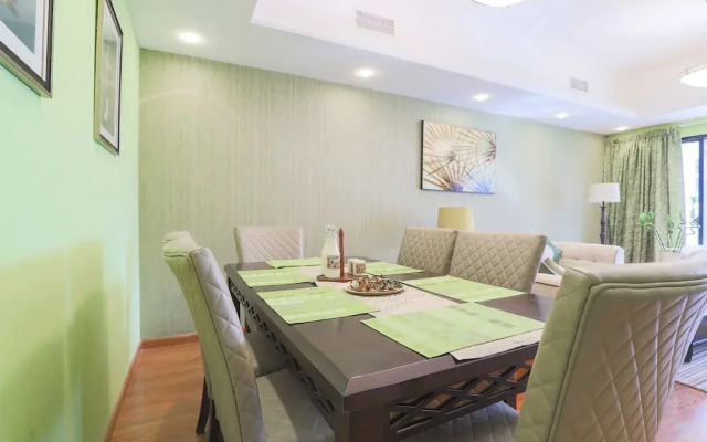 OYO Home 300 2BHK Al Waleed Paradise JLT