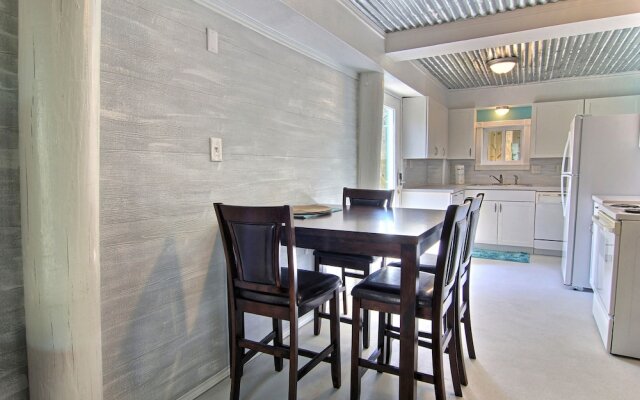 4 Palms 628 by RedAwning