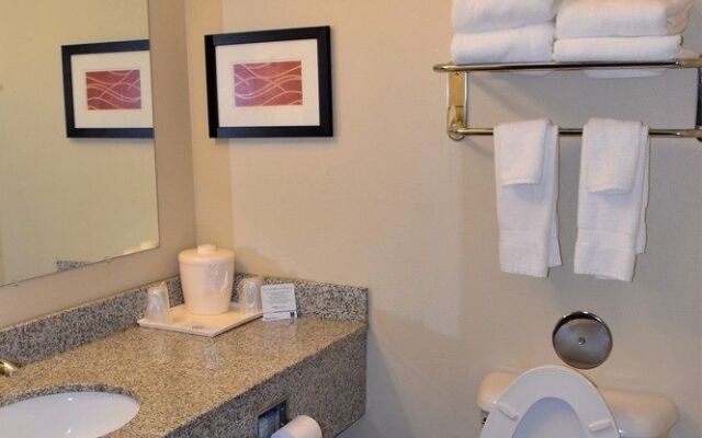 Comfort Inn & Suites Marion I-57