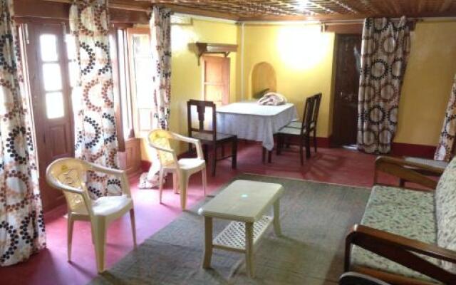 Askotias Himalayan Guest House