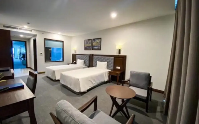 Peace Hotel Ha Long