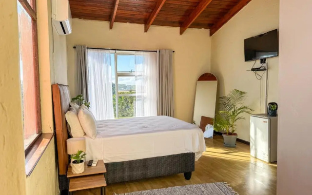 Palmgrove Lodge