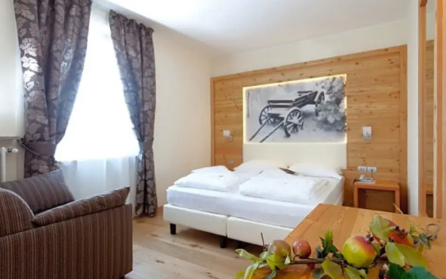 Albergo Tuenno