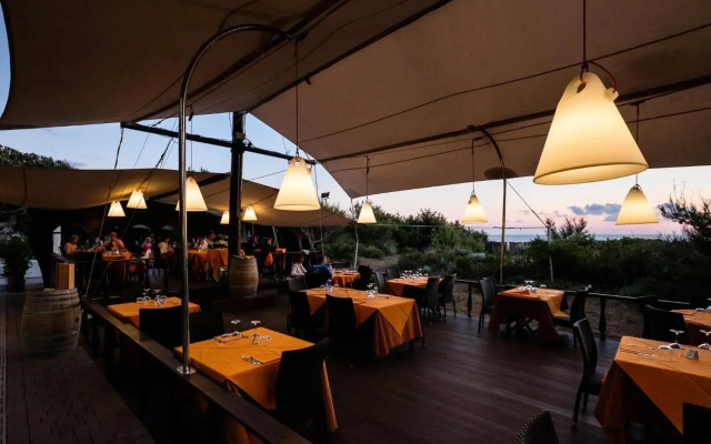 Canado Club Family Village