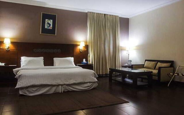 Savoy Suites