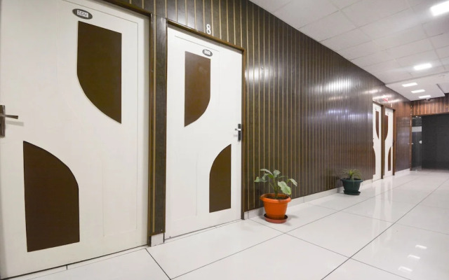 OYO 16515 Hotel Bombay Residency