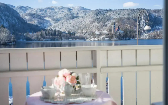 B&B Pletna a Double Lake-View Room