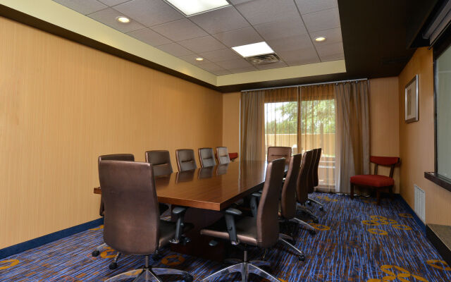 Courtyard By Marriott Bentonville