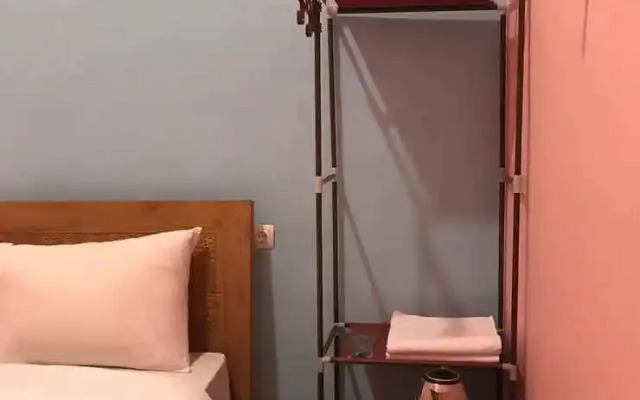 RoomZ Budget Residence