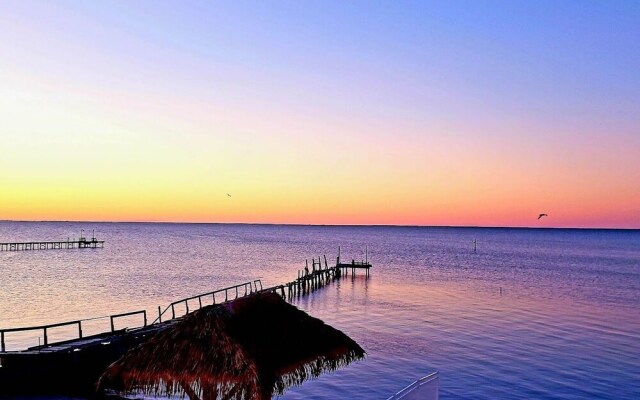Copano Shores Seaside Paradise Home by Redawning