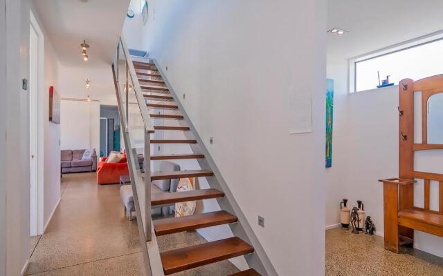 Breezy Views - Simpsons Beach Holiday Home