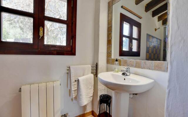 Villa - 4 Bedrooms with Pool - 107803