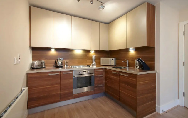 Skyline Plaza by Viridian Apartments