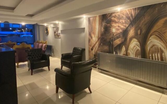 Grand 53 Hotel
