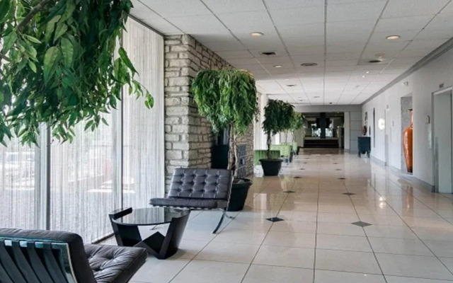 Holiday Inn Manhattan at the Campus by IHG