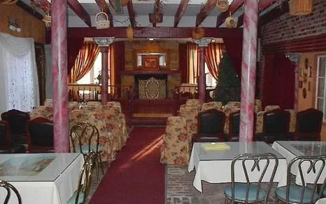 Bernadine's Stillman Inn