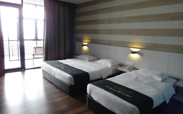 Bayfront Hotel