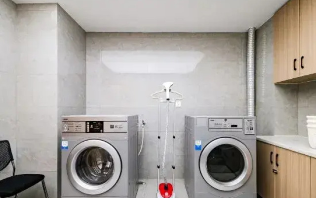 18 Degrees Residence Future Hotel