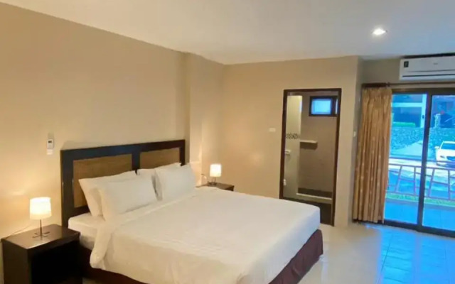 Paddy's Palms Resort
