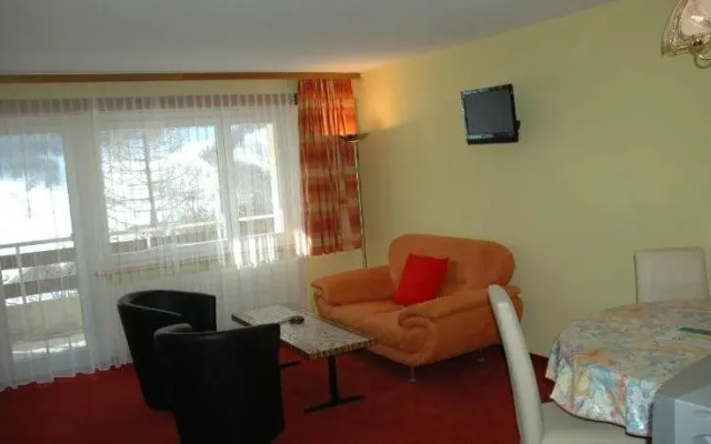 ABA-Sporting Apartment House