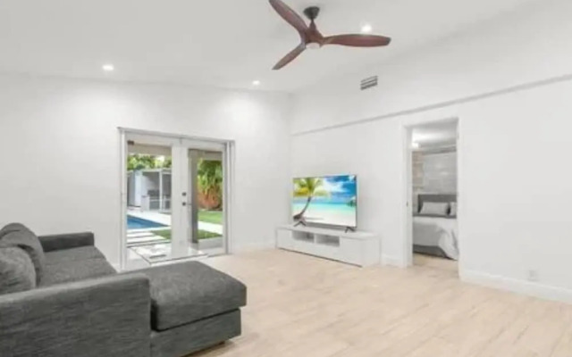 Villa Miami Poolside Paradise