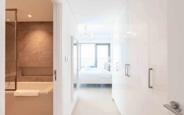 Regal 3BR Maid w Burj Khalifa View Balcony