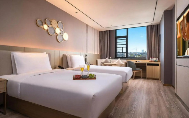 Orange Hotel