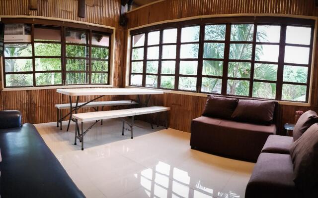 Zillion Pavilion Family & Business Hotel