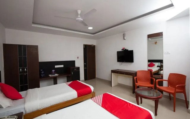 OYO 26947 The Lavish