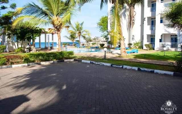 StayPlus Nyali Beachfront Apartment - s3
