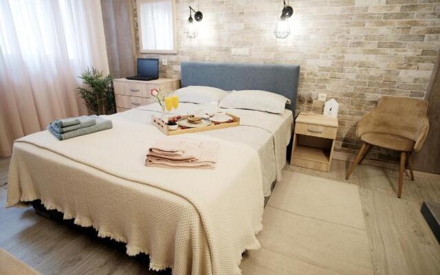 Sunny Suites & Studio