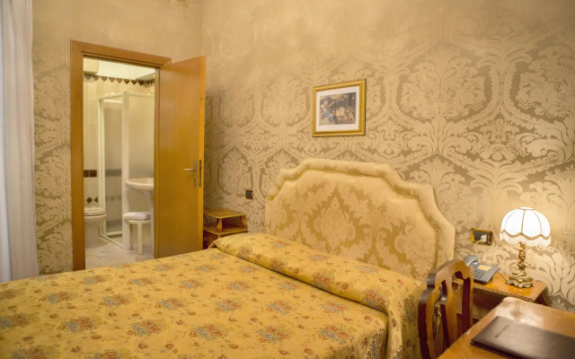 Des Epoques Hotel