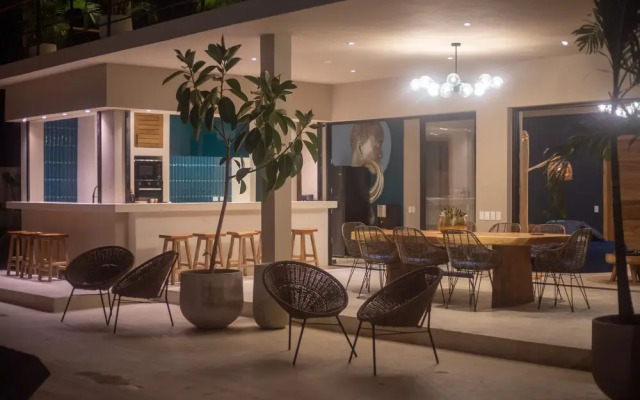 Coconuts Beach House