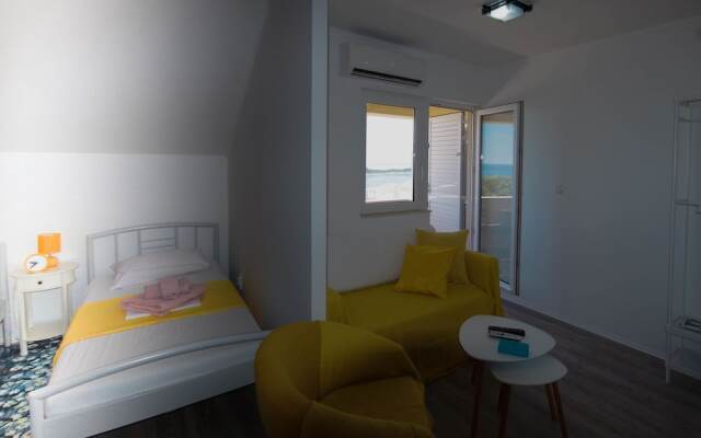 Sandra Apartments