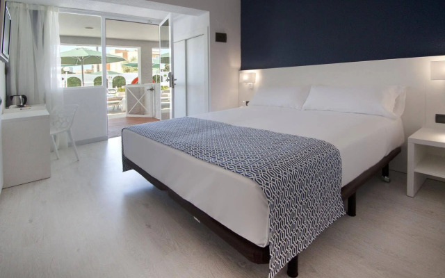 Catalonia Del Mar - Adults Only