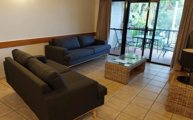 Nautilus Holiday Apartments