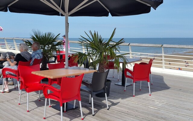 Cozy Holiday Home in Scheveningen near Beach