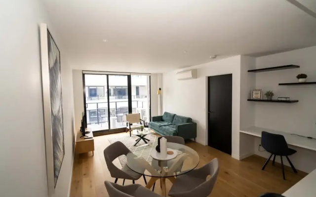 Idyllic 1-bed Near Popular Shopping Streets