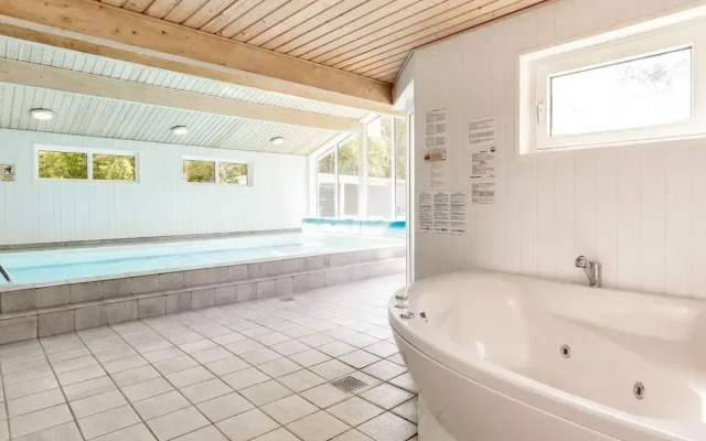 8 Person Holiday Home in Hadsund