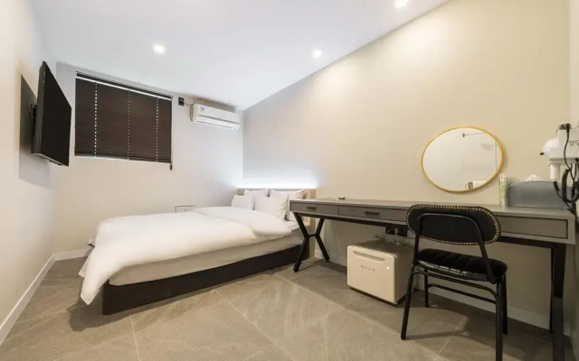 Brown Dot Hotel Suwon Jeongja Branch