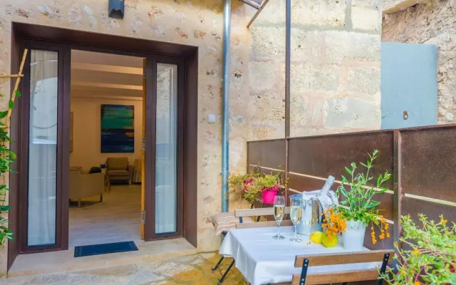 Es Reco in Costitx With 2 Bedrooms and 2 Bathrooms