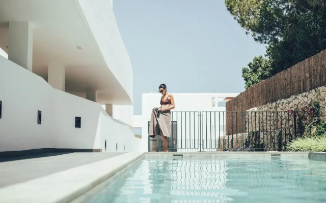 Cala Lanuza Suites