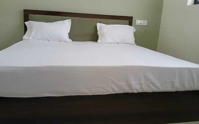 J.R Palace Hotel & Banquet