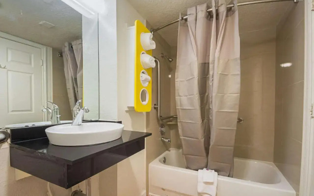 Motel 6 Dallas - Garland - Northwest Hwy