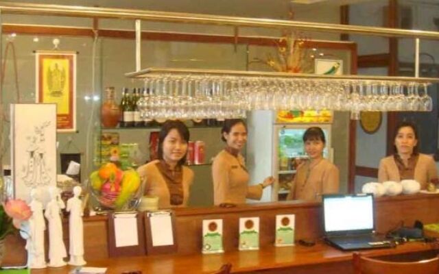 Home Hotel