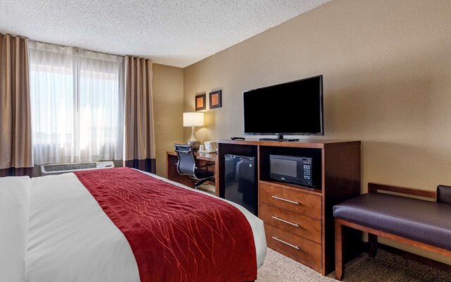 Comfort Inn & Suites North Hays Area