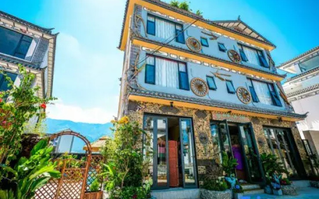 Sweet August Designer Garden Holiday Meisu (Dali Bohai Branch)