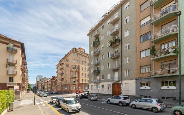 Cialdini Apartment near City Center